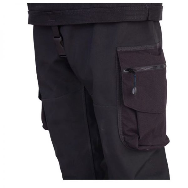 The back of a man's CF200X DRYSUIT cargo pants.