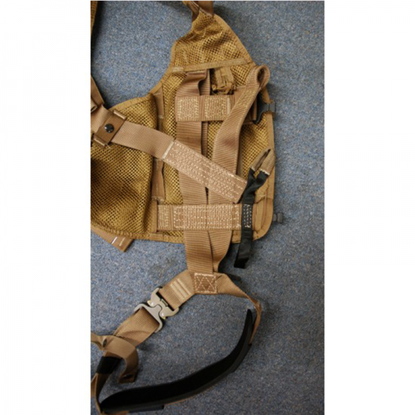 A 361 SPECIAL OPS FULL BODY HARNESS - L/XL with a holster attached to it.